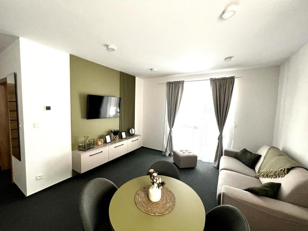 Urban Green Apartment Liptovský Mikuláš Εξωτερικό φωτογραφία
